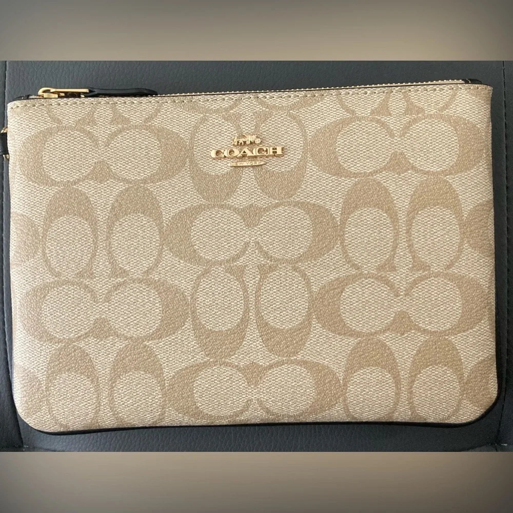 BUNDLE DEAl‼️ Coach Classic Belt Signature Canvas/Coach Pouch Signature Canvas - Picture 12 of 15